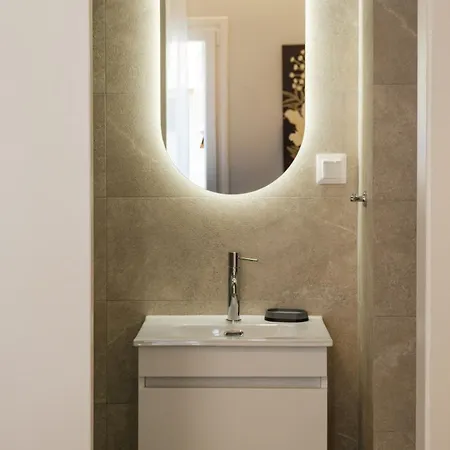 Mvm Luxe * Corfu (city)