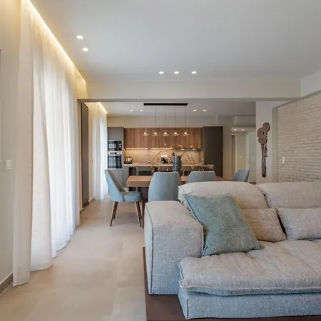 Mvm Luxe * Corfu (city)