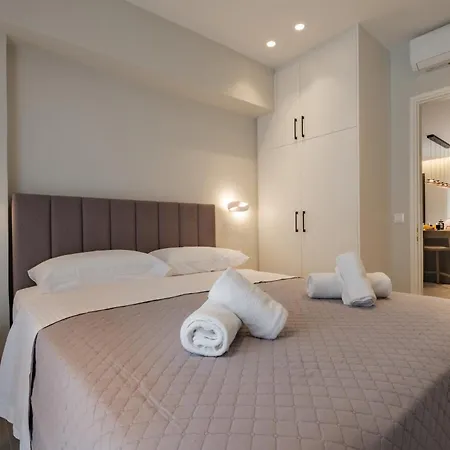 Mvm Luxe * Corfu (city)