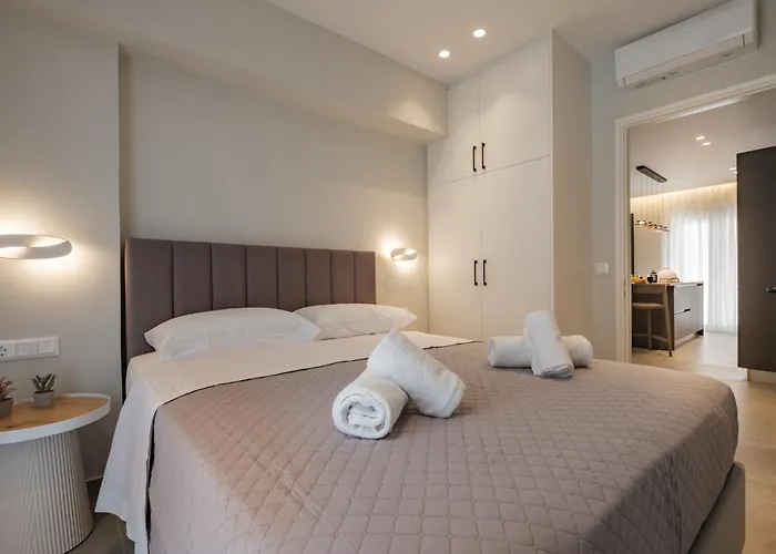 Mvm Luxe * Corfu (city)