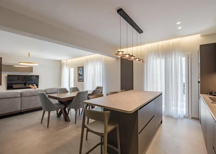 Mvm Luxe Apartament Corfu (city)